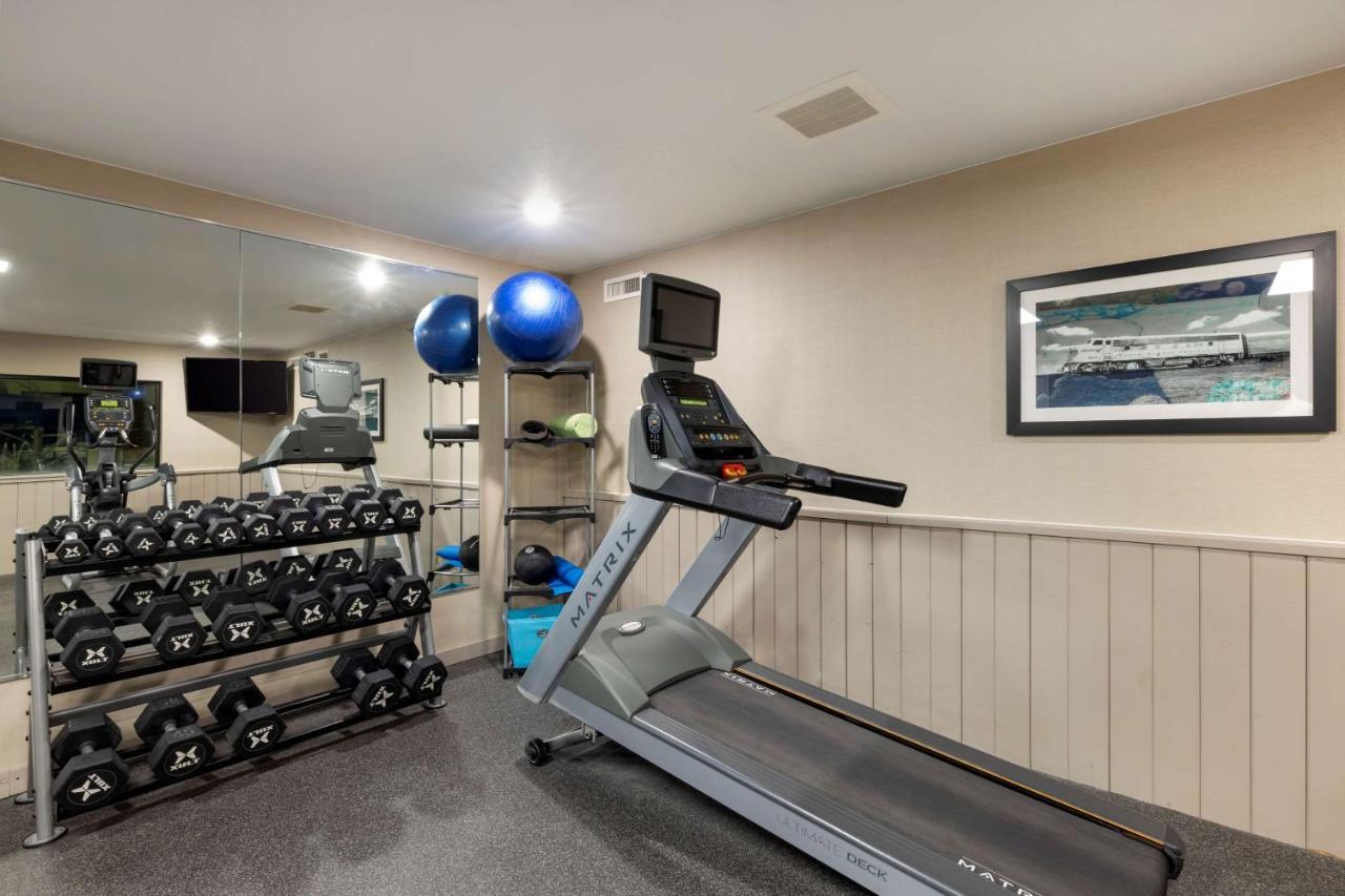 Best Western Watertown Inn & Suites Luaran gambar