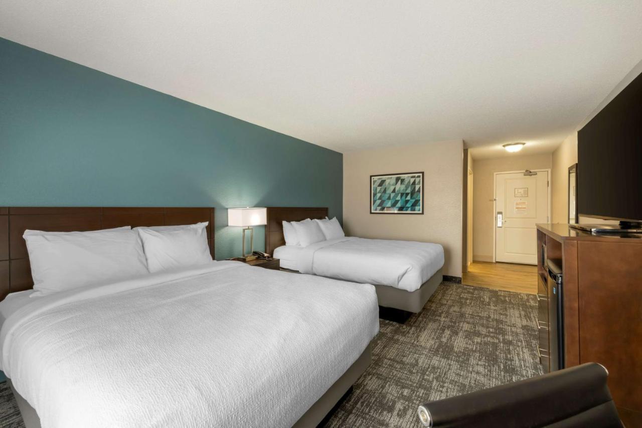 Best Western Watertown Inn & Suites Luaran gambar