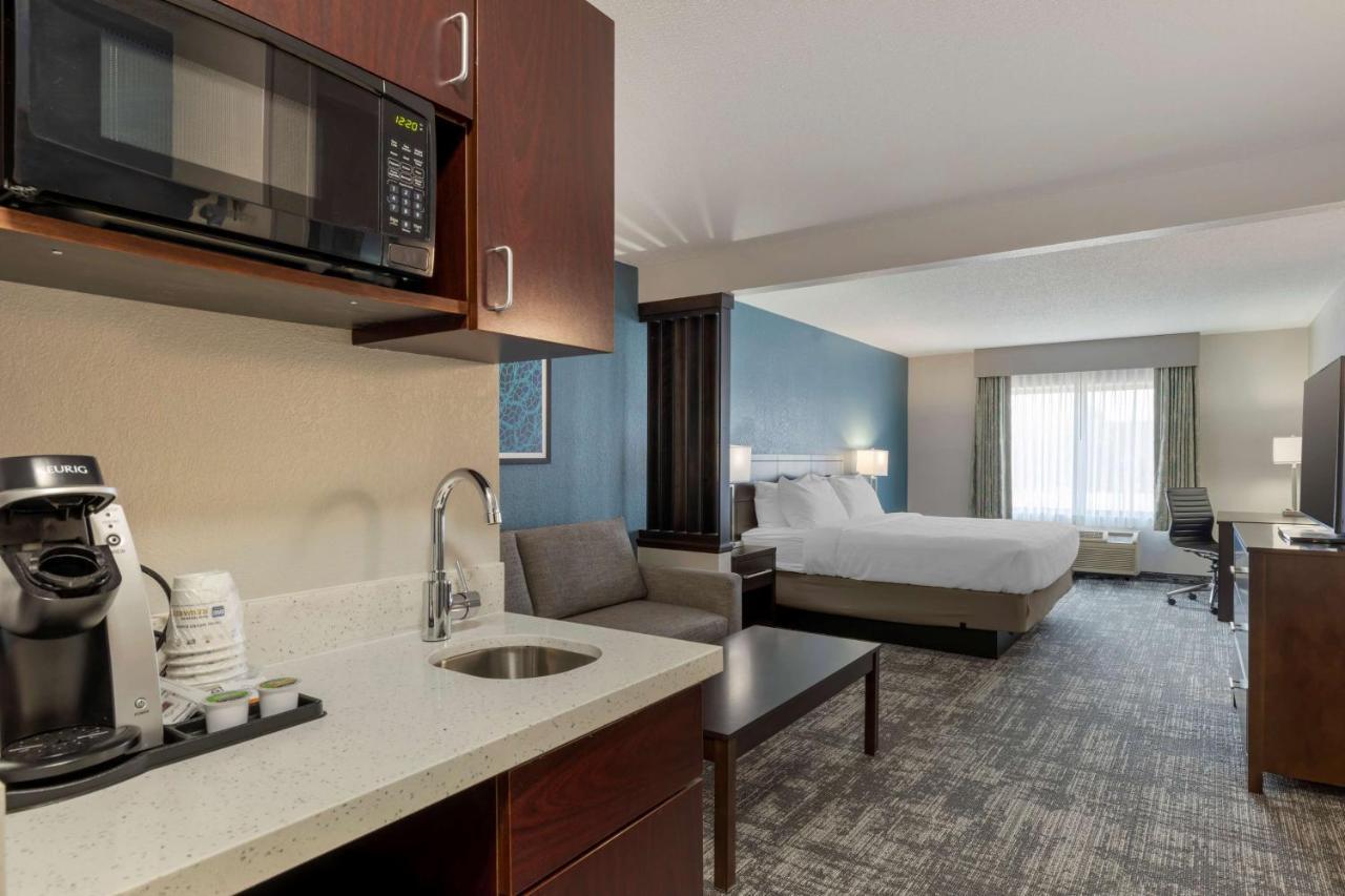 Best Western Watertown Inn & Suites Luaran gambar